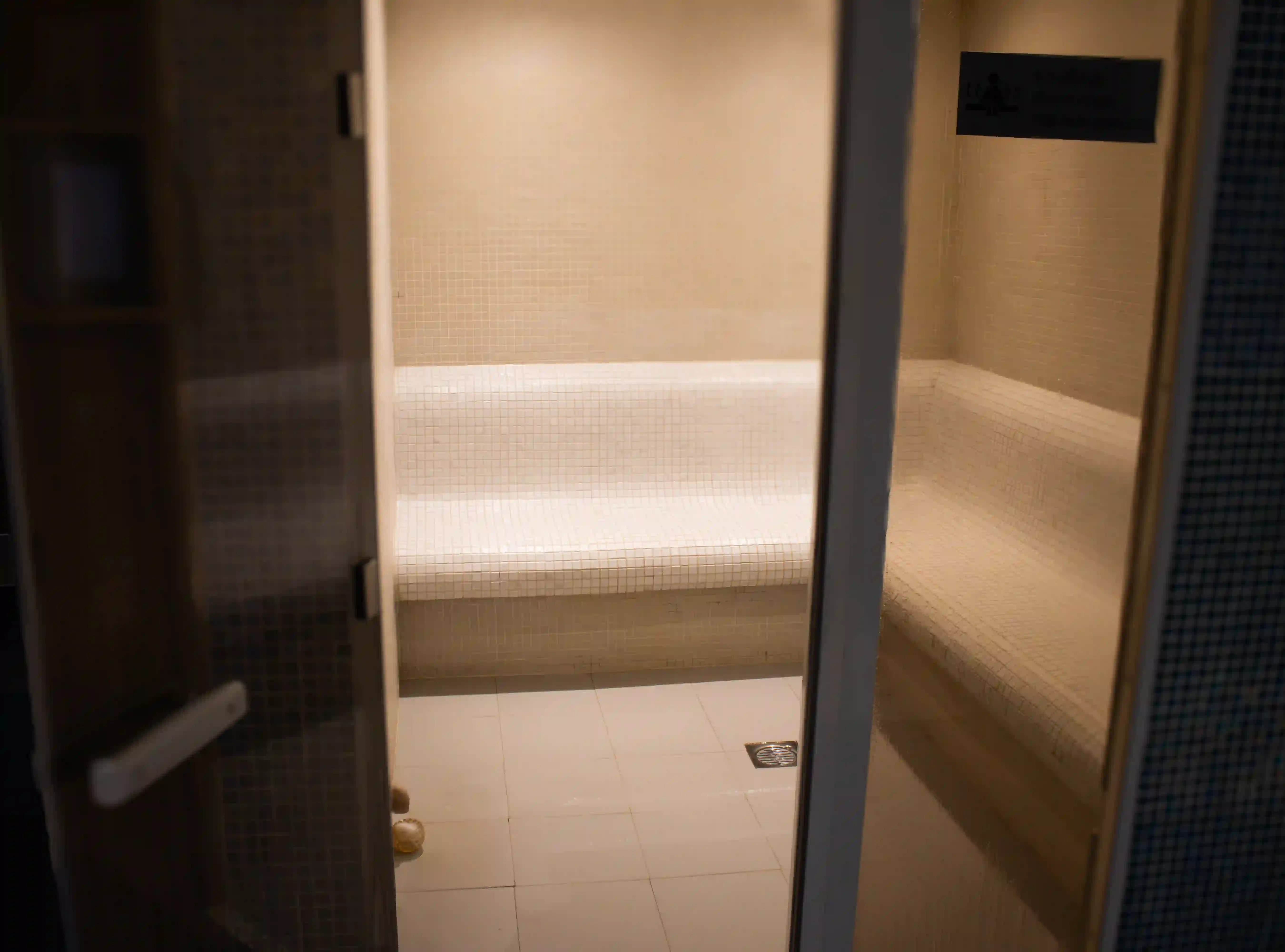 steam room